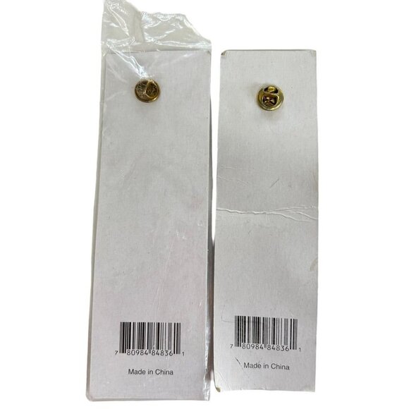 Set of 2 Religious Lapel Pins on Bookmarks Rainbow Hands God - Picture 6 of 6